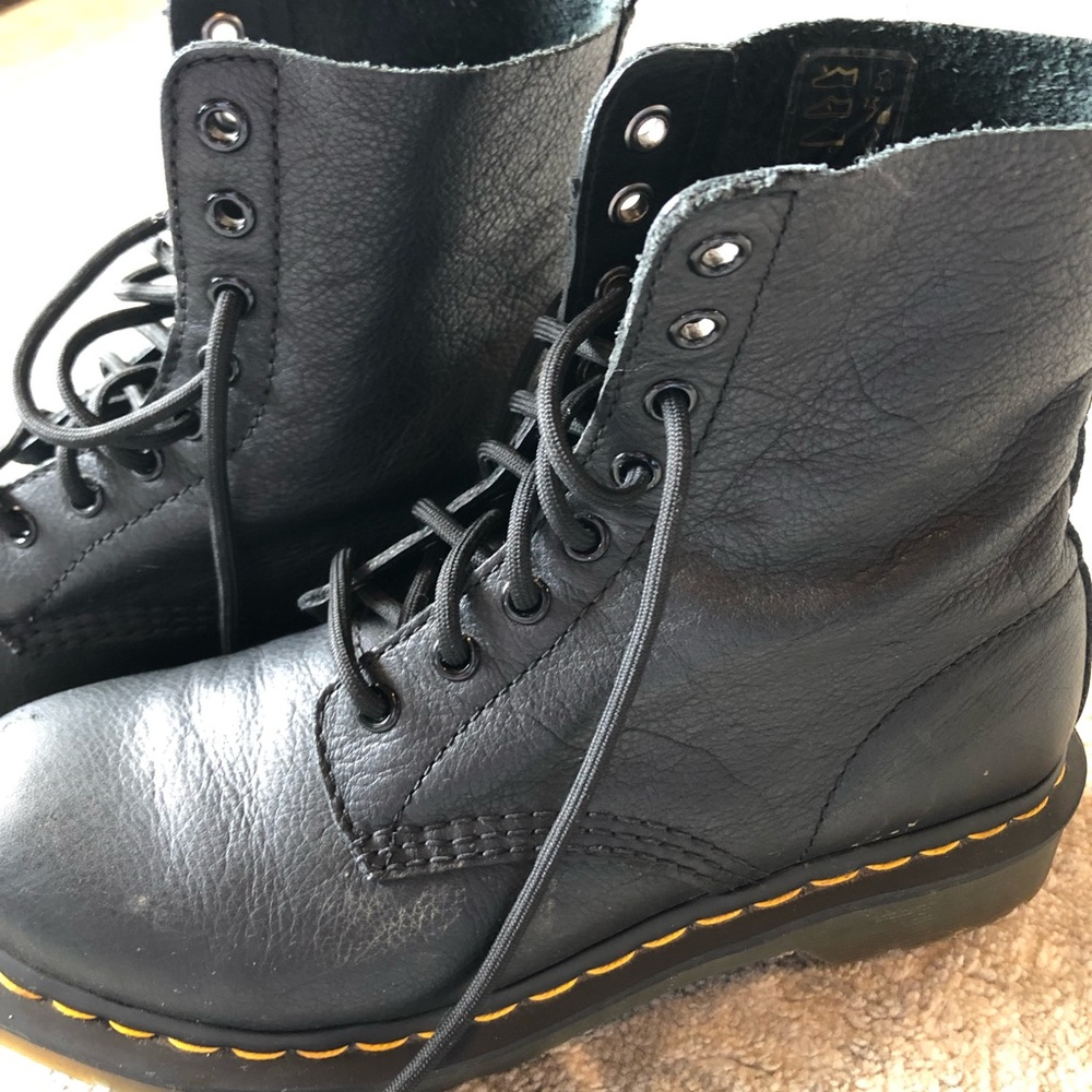 Dr. Martens Pascal Black